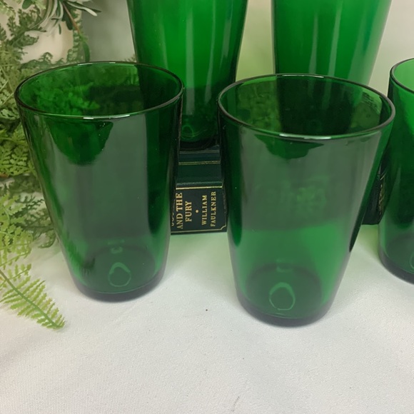 Vintage deep emerald green stacking drinking glasses - Picture 2 of 8
